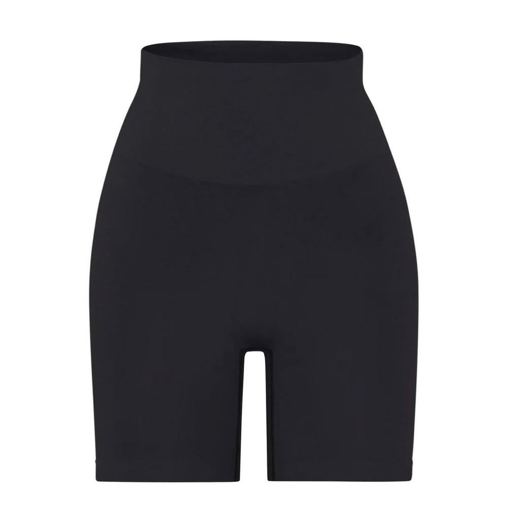 Skims seamless solution wear
